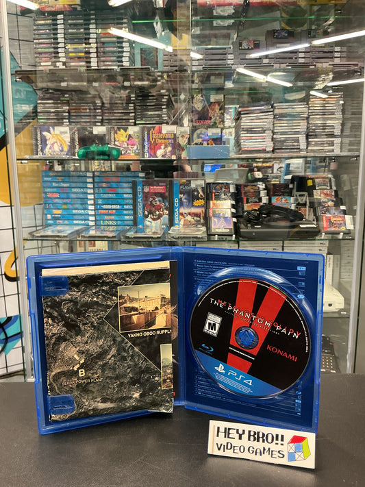 Metal Gear Solid V Phantom Pain - PlayStation 4 * CIB*