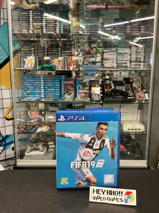 FIFA 19 PlayStation 4 *with inserts*